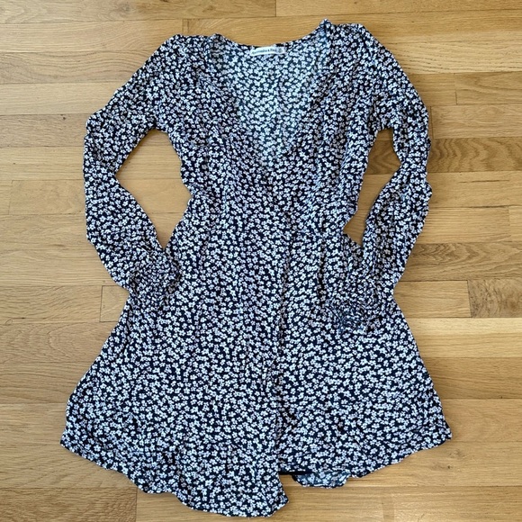Abercrombie & Fitch Womens Wrap Dress Size XS Floral Boho Mini - Picture 2 of 12